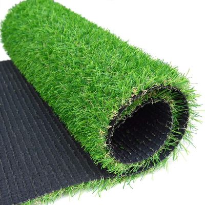 Rumput buatan berwarna-warni untuk dekorasi taman dan taman kanak-kanak