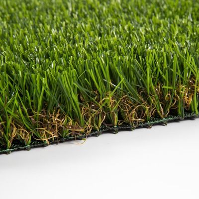 Rumput buatan berwarna-warni untuk dekorasi taman dan taman kanak-kanak