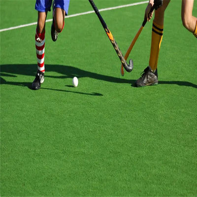 Anti UV Golf Artificial Grass Indoor Menempatkan Lateks Hijau 12mm 13mm SBR
