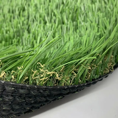 Outdoor PP PE Lansekap Rumput Hijau Buatan 25mm / 30mm 17000 Dtex